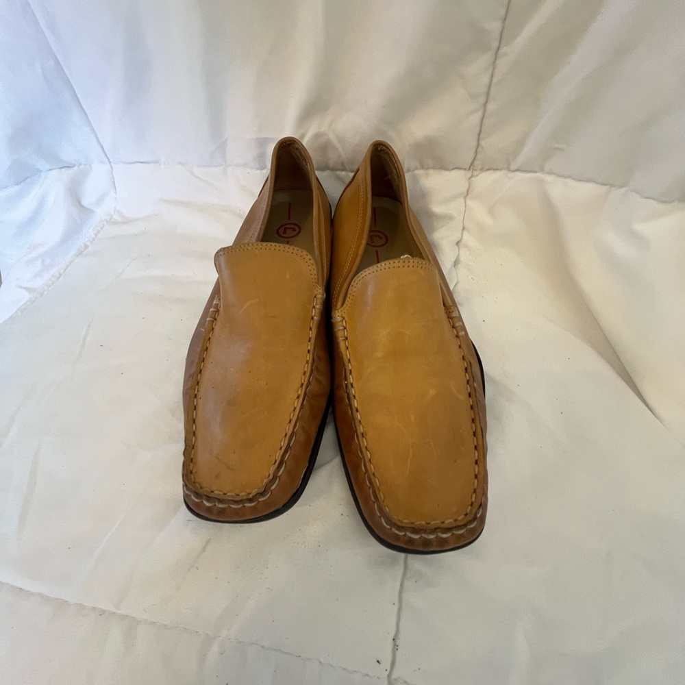 Rockport Women's Tan Loafers‎